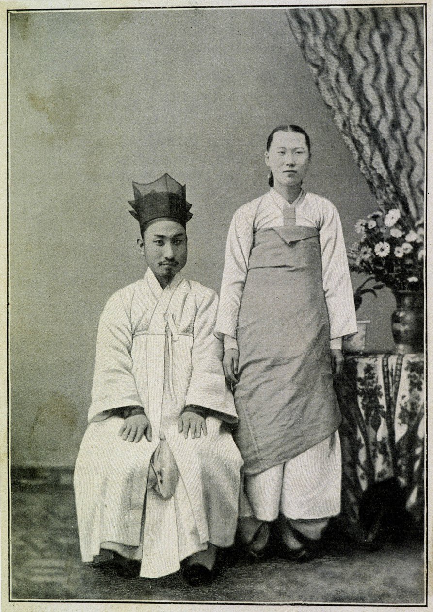 Muotokuva Coreen-virkailijasta ja hänen vaimostaan 1800-luvun lopulla. tekijältä Unknown photographer