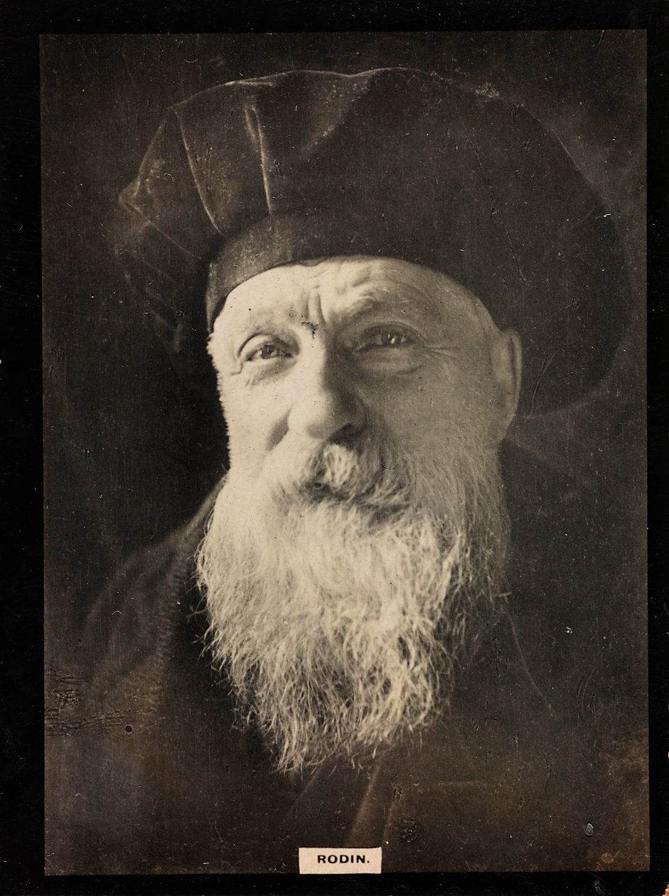 Ranskalaisen kuvanveistäjän Auguste Rodinin (1840-1917) muotokuva. tekijältä Unknown photographer