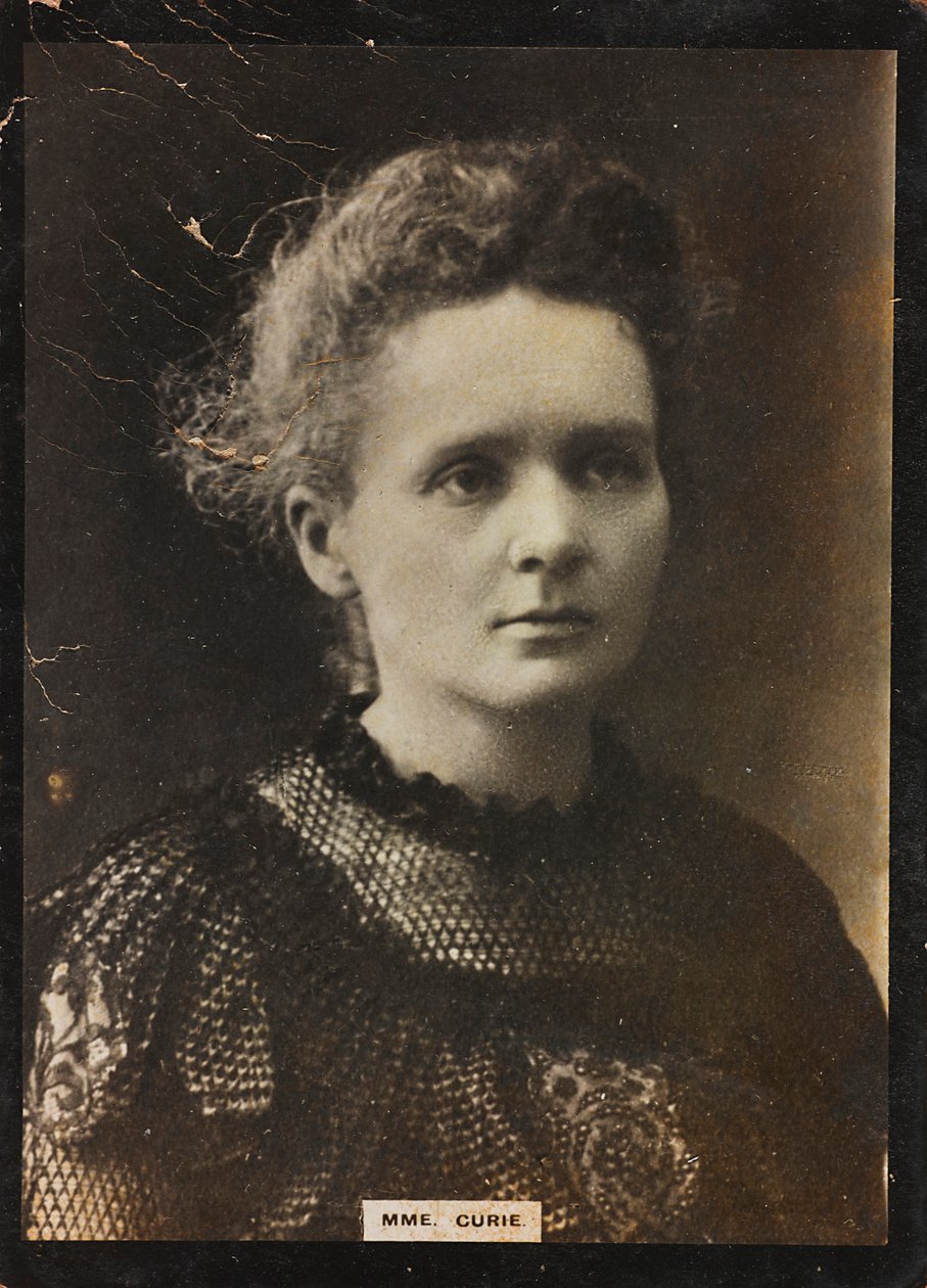 Kemisti ja fyysikko Marie Sk#322;odowska-Curie (1867-1934), Pierre Curien vaimo, Nobelin fysiikan palkinto 1903 miehensä kanssa ja kemian palkinto 1911. tekijältä Unknown photographer