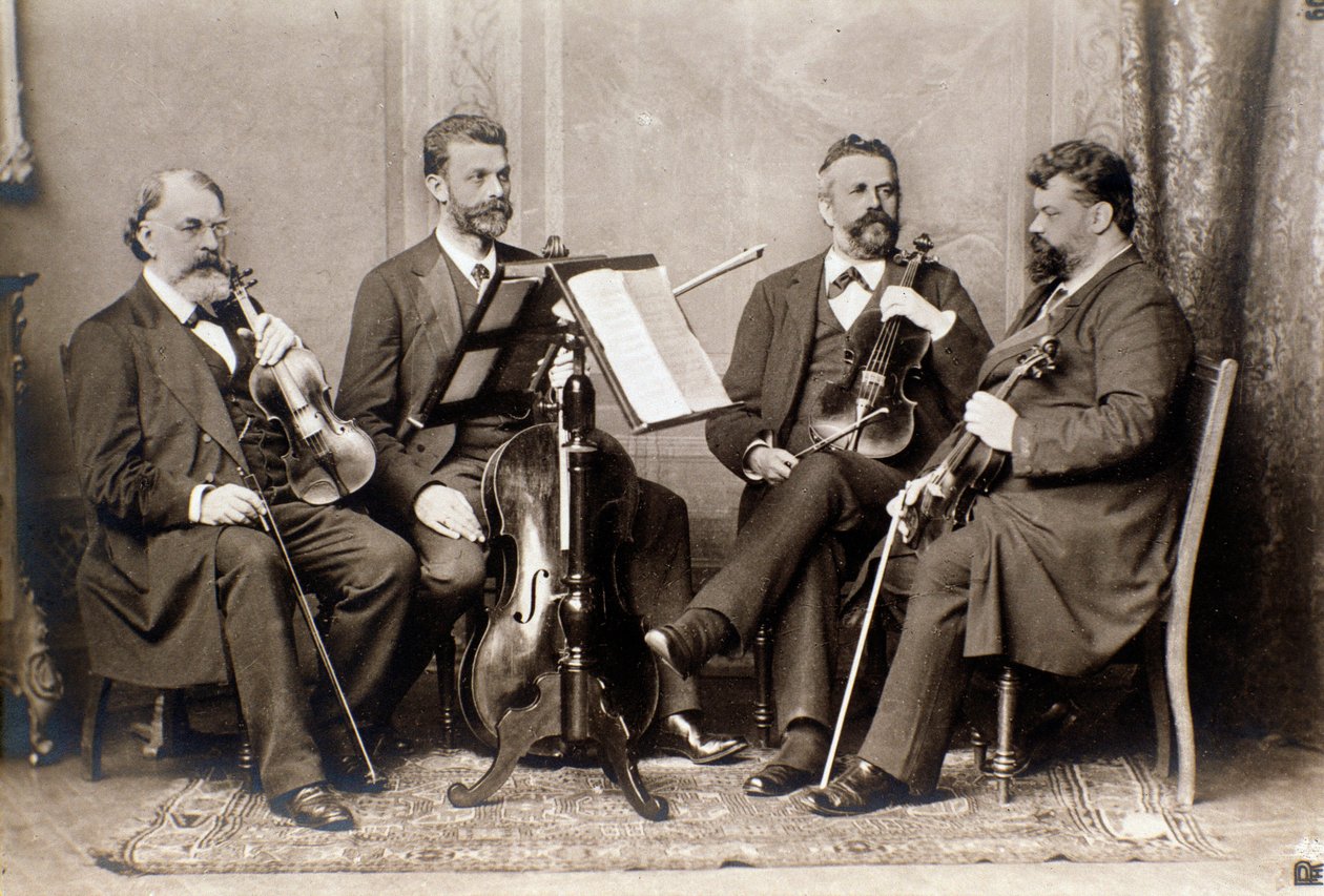 Muotokuva Joachim-kvartetin jäsenistä, noin 1900 (s/w-kuva). tekijältä Unknown photographer