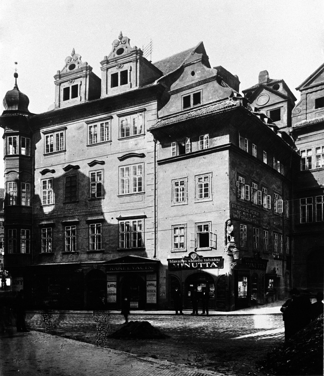 Praha, Minutta-talo, jossa kirjailija Franz Kafka asui vuosina 1889-1896. tekijältä Unknown photographer