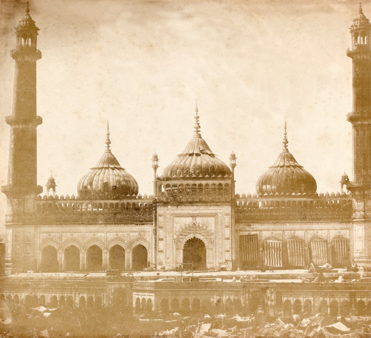 Suuri imambara, Lucknow, Intia tekijältä Unknown photographer