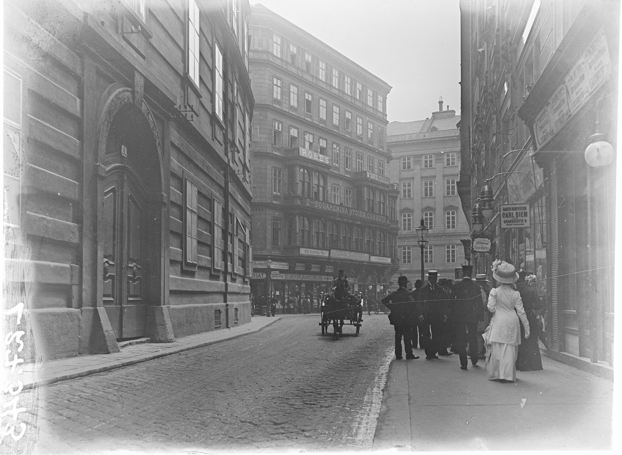 Vienna 1 tekijältä Unknown photographer