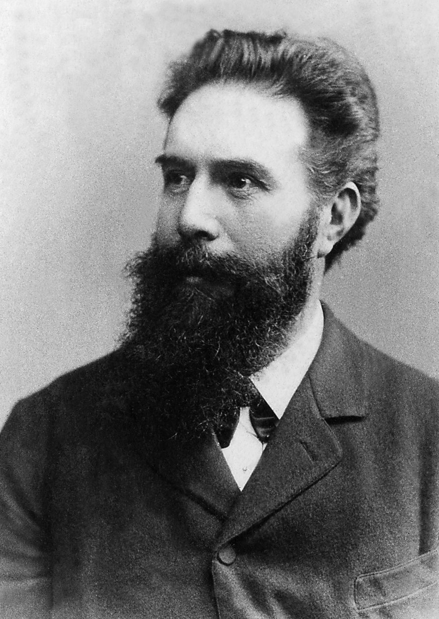 Wilhelm Conrad Röntgen tekijältä Unknown photographer