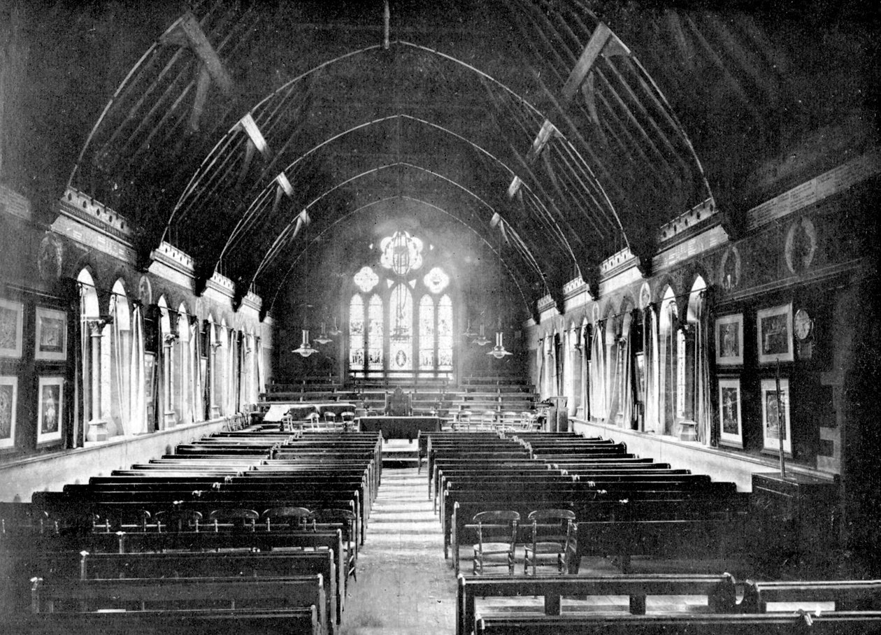 Kouluhuone, Uppingham, Rutland, 1924-1926. tekijältä Valentine and Sons Ltd