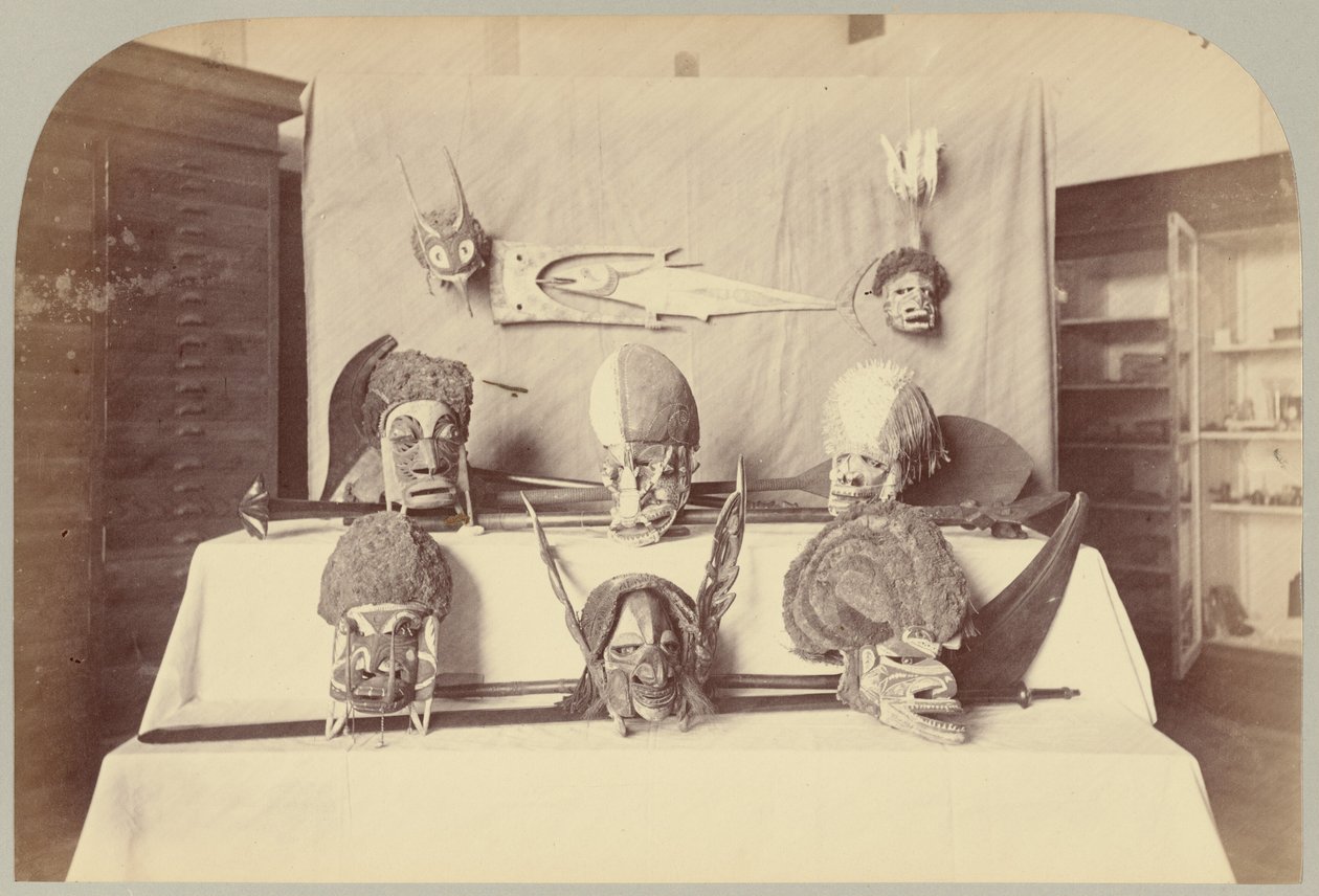 Pl. XIV. Naamiot jne.: Salomonsaaret tekijältä Victor Prevost, Gaston L. Feuardent and Co., New York
