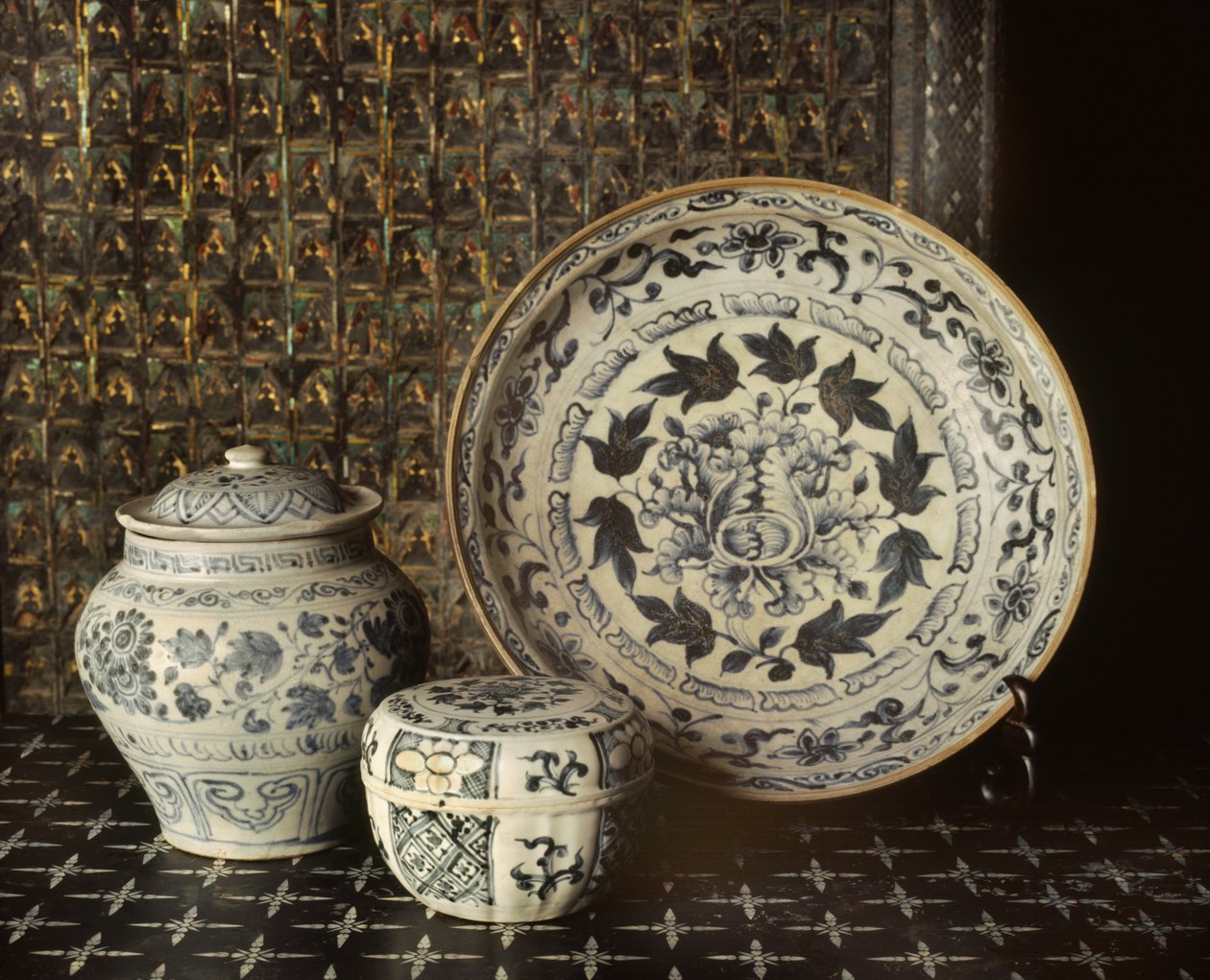 Sinivalkoista posliinia Annamista, 1400-1500-luku (keraaminen) tekijältä Vietnamese School