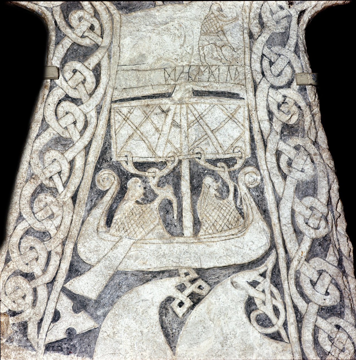 Runestone lilbjar, joka kuvaa drakkaria (kivi) tekijältä Viking
