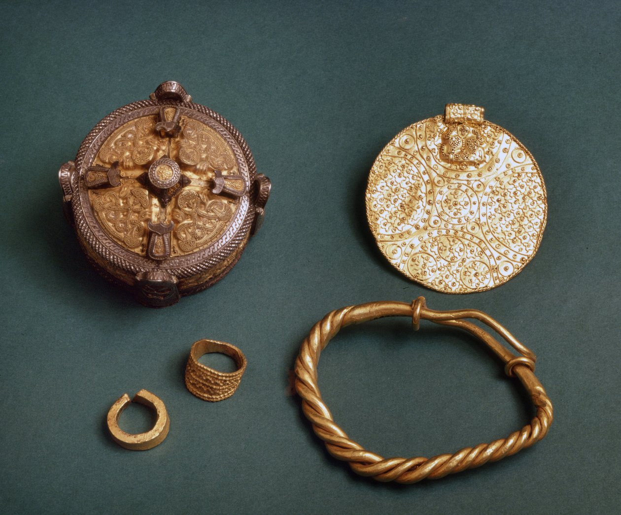 Viikinkikoruja Gotlannista, Ruotsista. 10. vuosisadalla. Tukholma, historiallinen museo tekijältä Viking