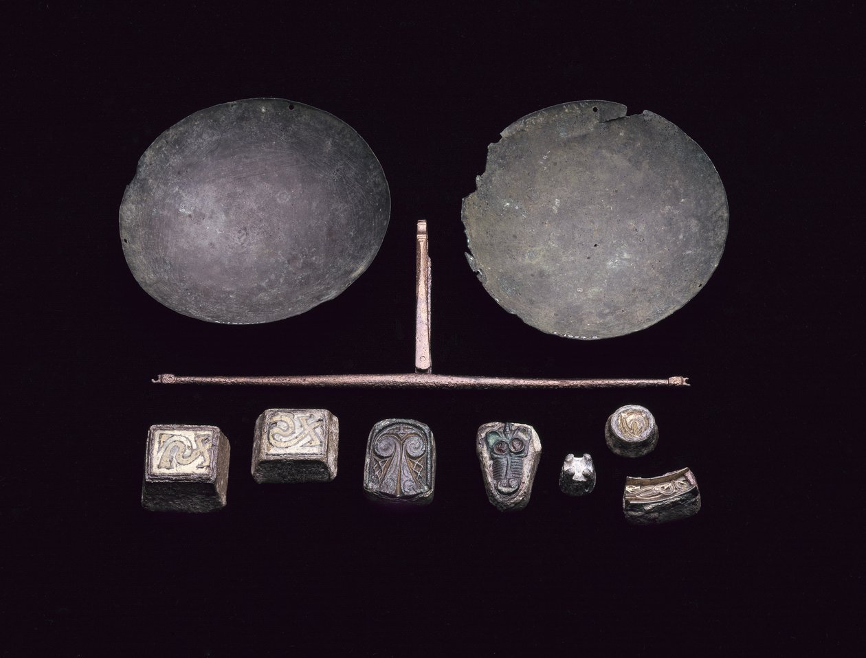 Tasapainopalkki vaakasarjalle, viikinkivenehautauksesta Kiloran Bayssa, Colonsayssa, Argyllissa, 875-925 jKr (pronssi) tekijältä Viking Viking