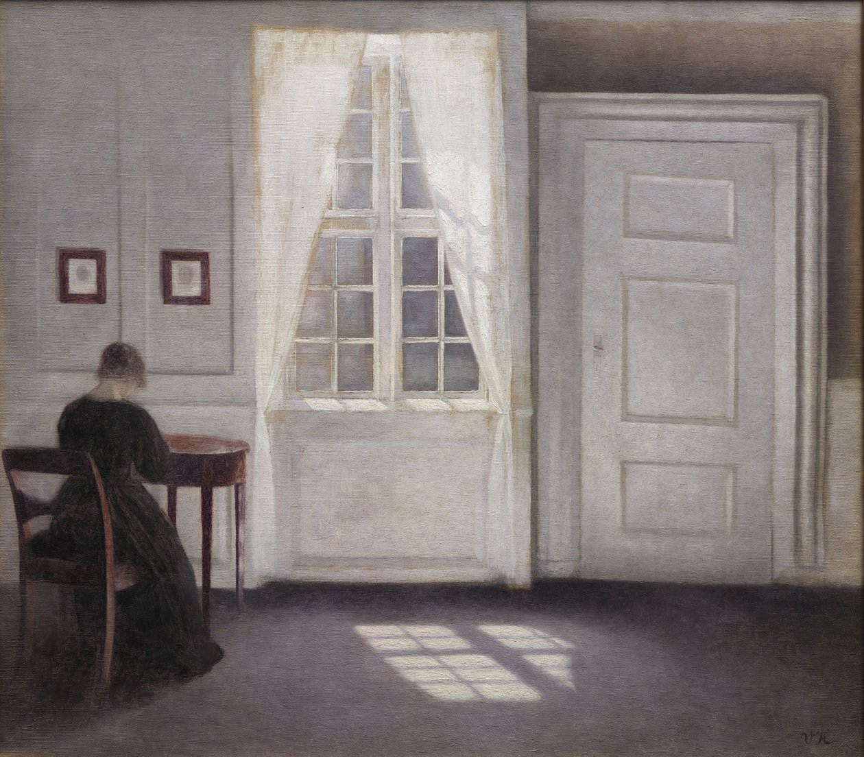 Olohuone Strandgadessa auringonpaisteessa lattialla tekijältä Vilhelm Hammershøi