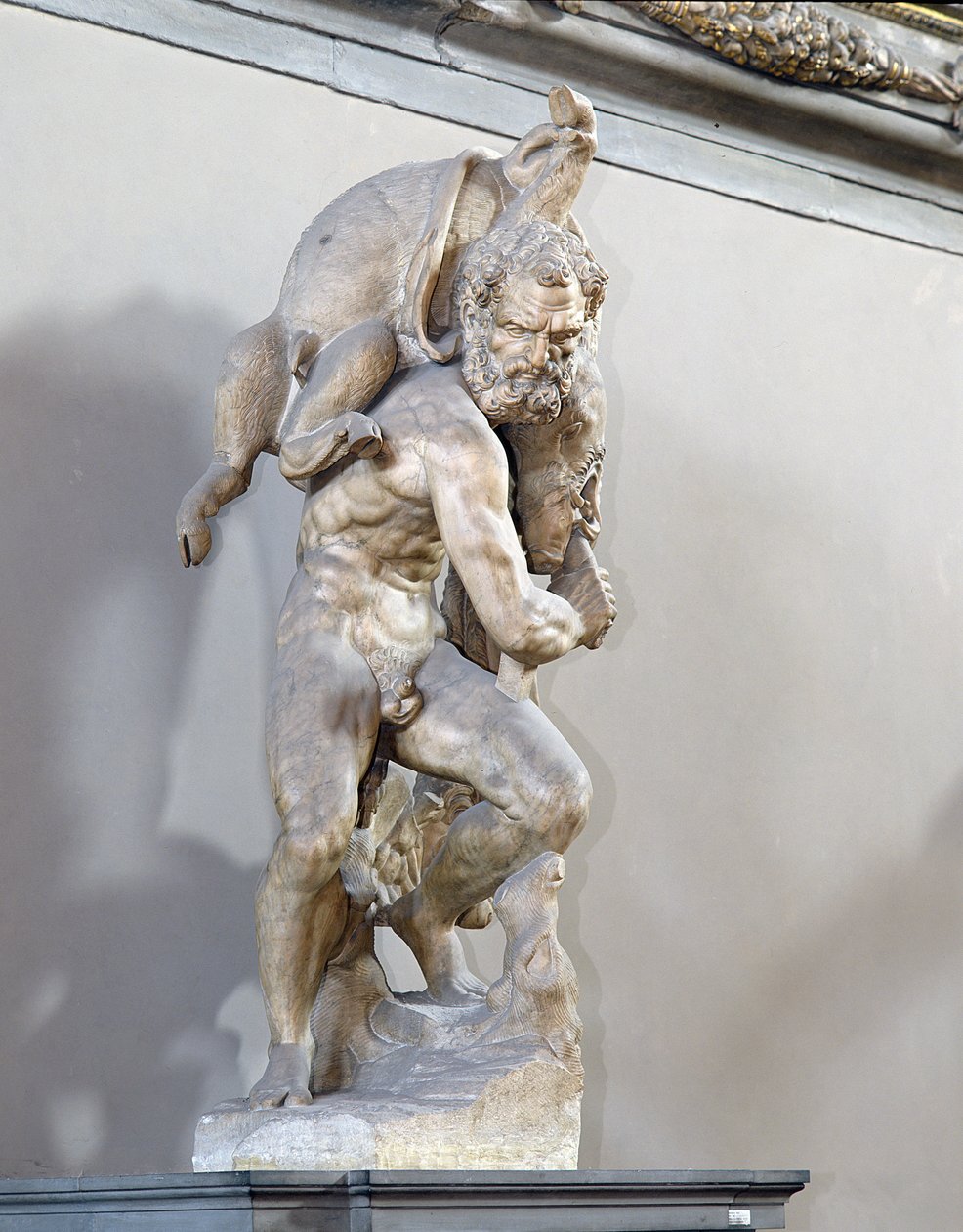 Herculesin työ, Salone dei Cinquecento (marmori) tekijältä Vincenzo di Raffaello de