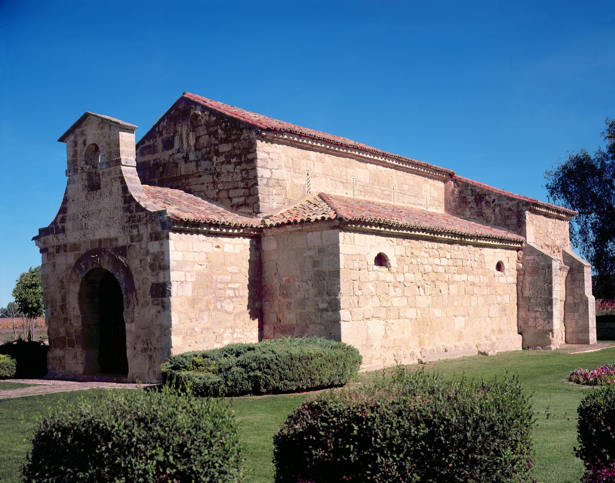 San Juan Bautistan kirkko, vihitty käyttöön 661 tekijältä Visigothic
