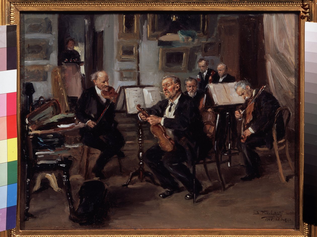 Musiikki-ilta. Muusikot valmistautuvat konserttiin, he virittävät soitintaan soitinkoteloiden ja partituurien väliin. Vladimir Jegorovich Makovsky Makovsky (Makovsky, Makovskij) (1846-1920) maalaus, öljy tekijältä Vladimir Egorovic Makovsky