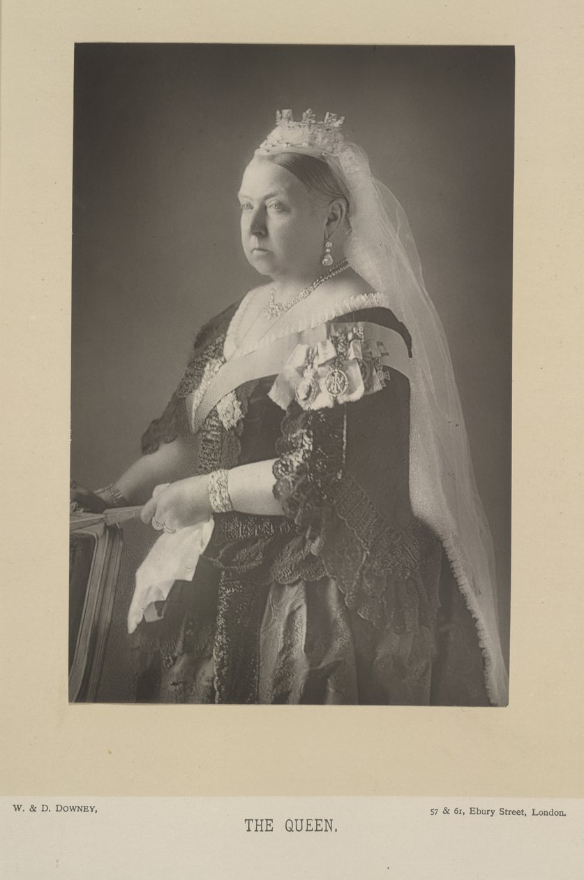 Kuningatar Victoria. Ison-Britannian ja Irlannin Yhdistyneen kuningaskunnan kuningatar ja (vuodesta 1876) Intian keisarinna. Muotokuva. tekijältä W. and D. Downey