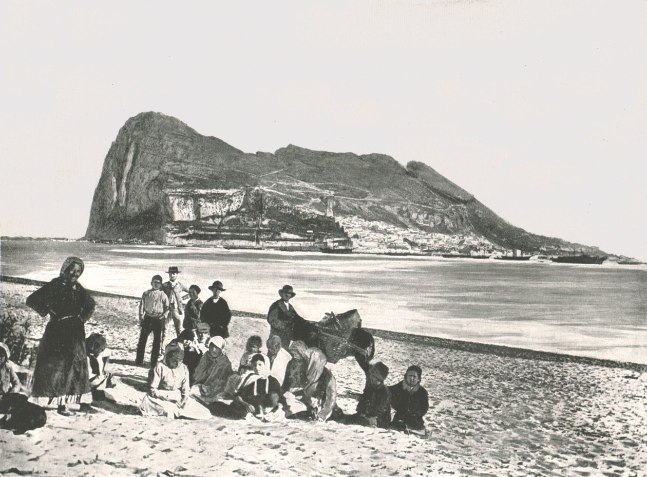 Näkymä kalliolle mereltä, Gibraltar, 1895. tekijältä W and S Ltd