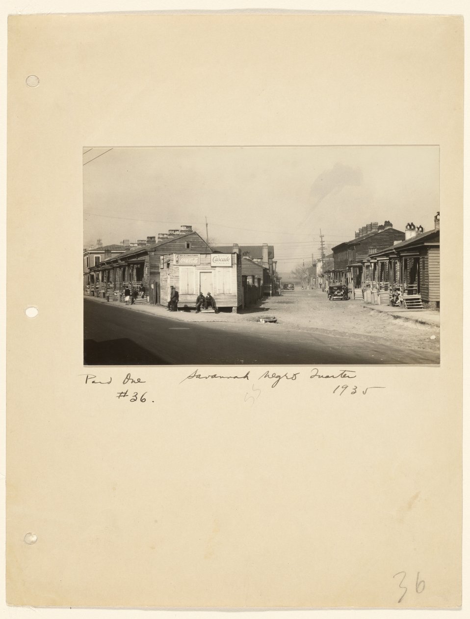 Savannah Negro Quarter tekijältä Walker Evans