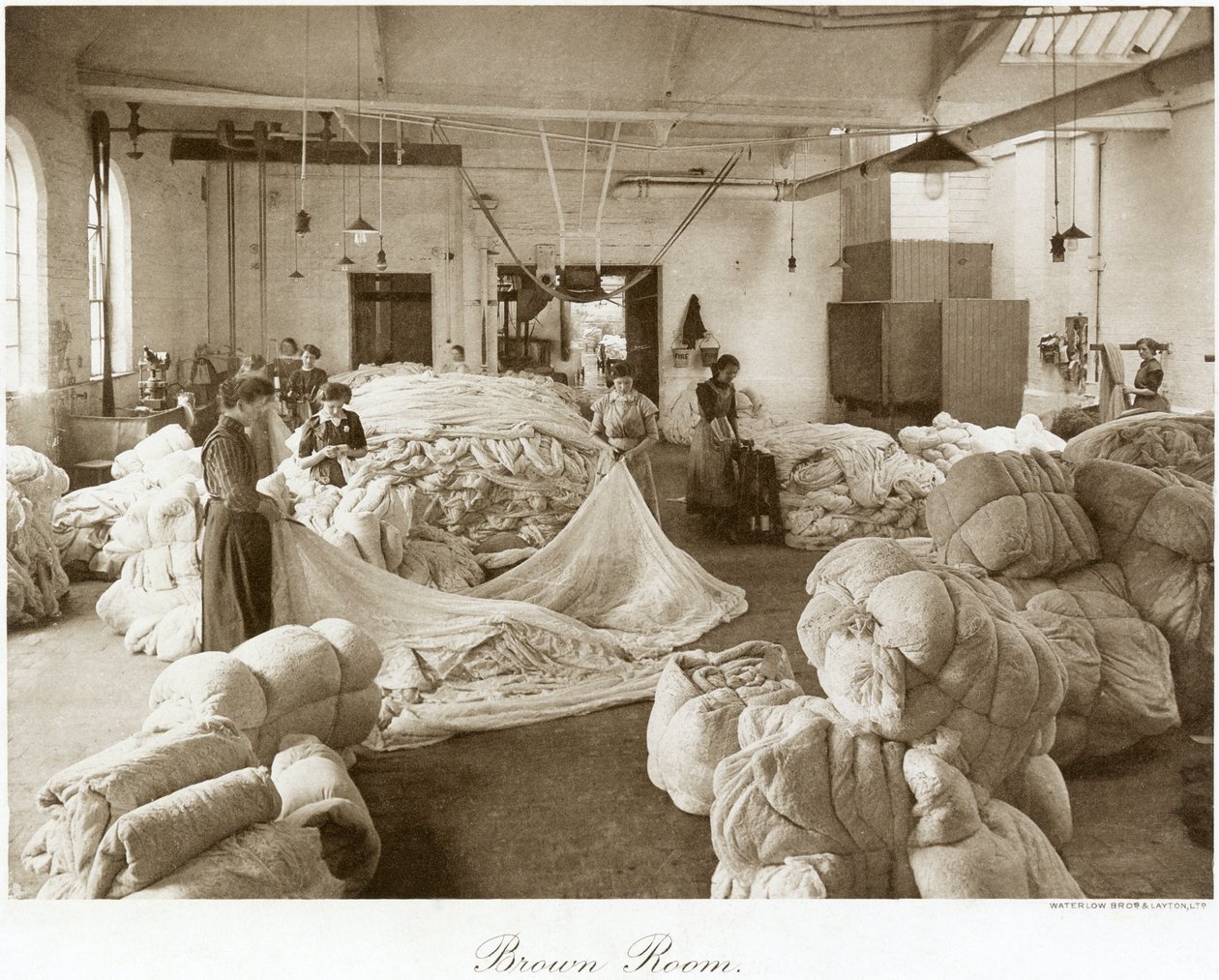 Brown Room, Thomas Adams Lace Factory, Stoney Street, Nottingham, Nottinghamshire, 1914 tekijältä Waterlow Bros and Layton Ltd