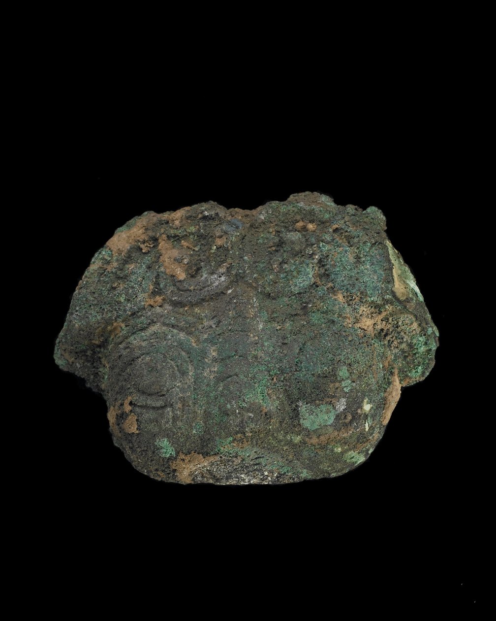 Ornamentti: groteski eläinnaamio (pronssi) tekijältä Western Zhou Dynasty Chinese School