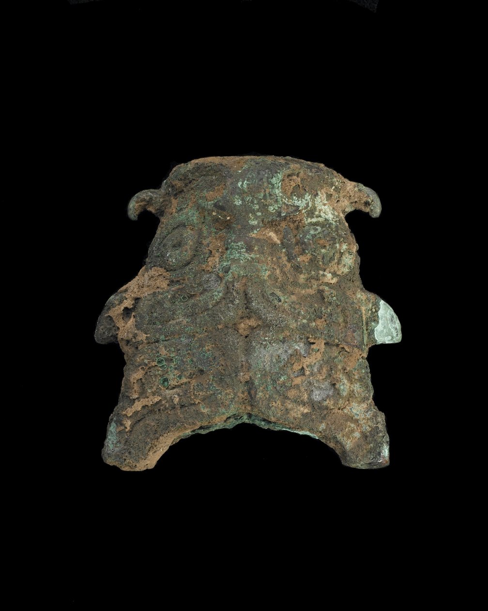 Ornamentti: groteski eläinnaamio (pronssi) tekijältä Western Zhou Dynasty Chinese School