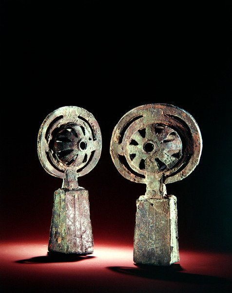 Yoke-kello tekijältä Western Zhou Dynasty Chinese School