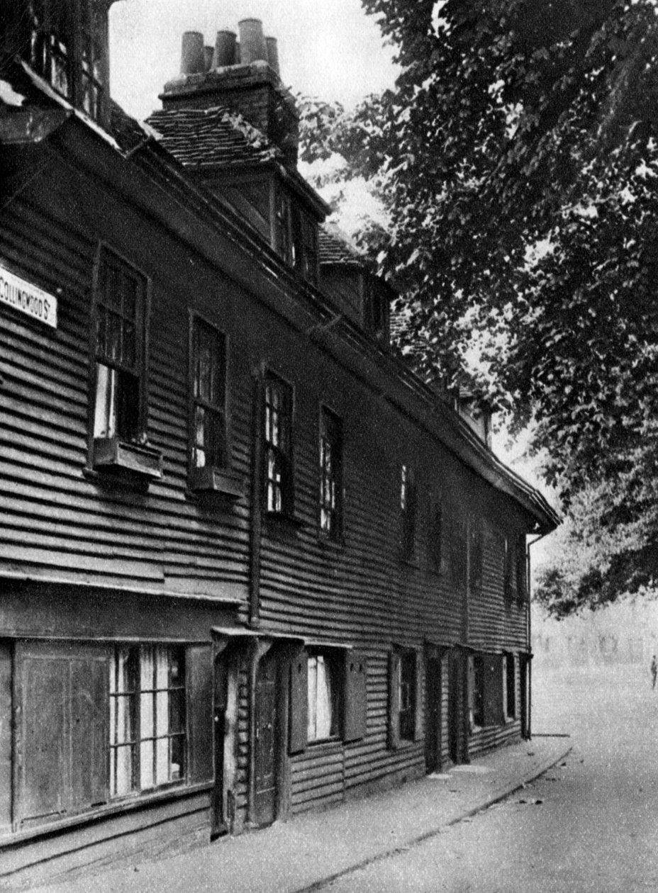 Vanha puutalo Collingwood Streetillä Lontoossa, 1926-1927. tekijältä Whiffin