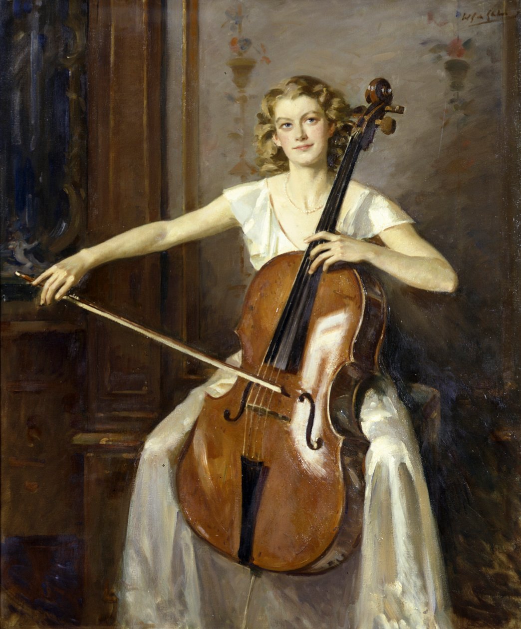 Muotokuva Florence Hootonista, joka soittaa selloa. Kirjailija: Wilfred de Glehn tekijältä Wilfred Gabriel de Glehn