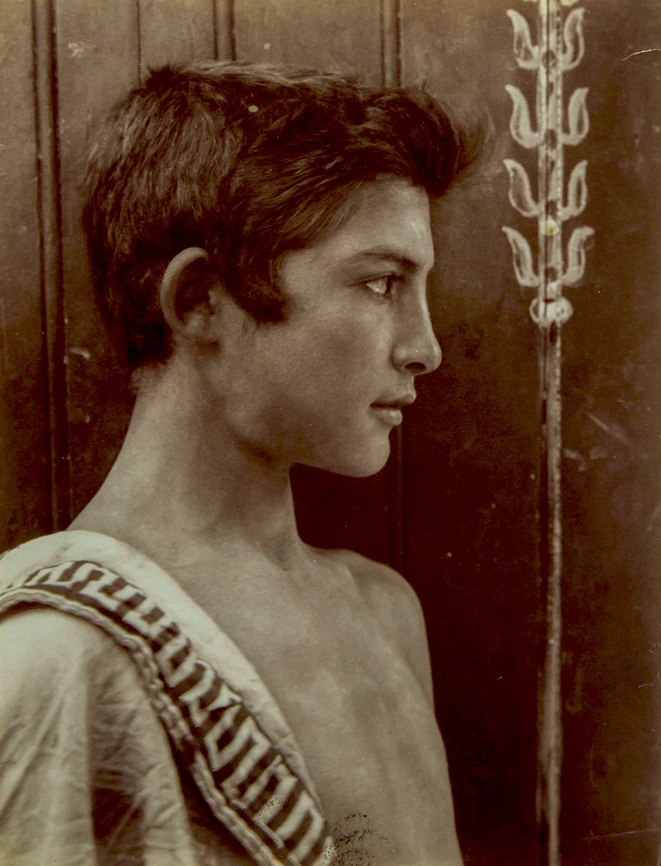 Sisilialaisen pojan muotokuva, noin 1897. tekijältä Baron Wilhelm von Gloeden