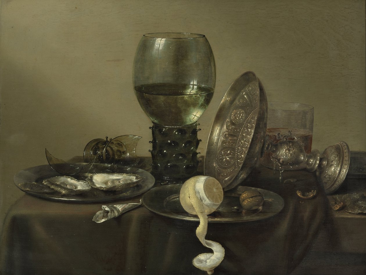 Asetelma ostereiden, rummerin, sitruunan ja hopeamaljan kanssa tekijältä Willem Claesz. Heda