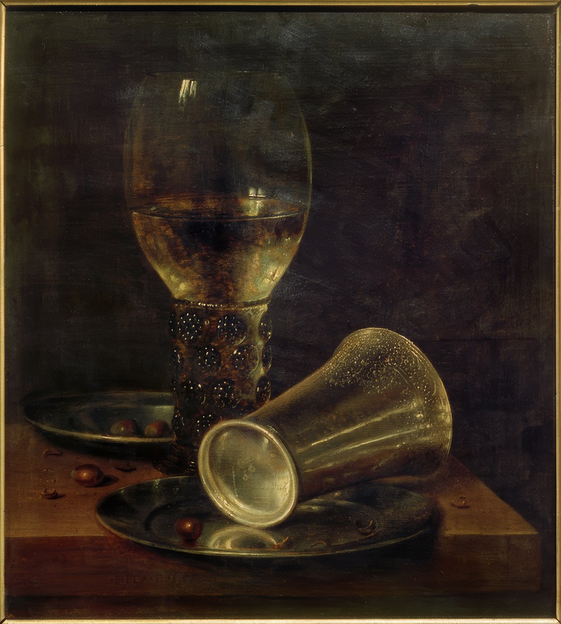 Stillleben mit umgekipptem Trinkbecher tekijältä Willem Claesz. Heda