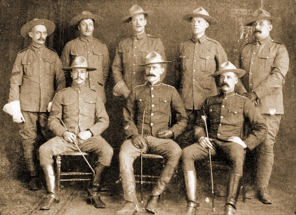 Ryhmä vapaaehtoisia North West Mounted Policessa, Montrealissa, Kanadassa. (Seepiakuva) tekijältä William Notman
