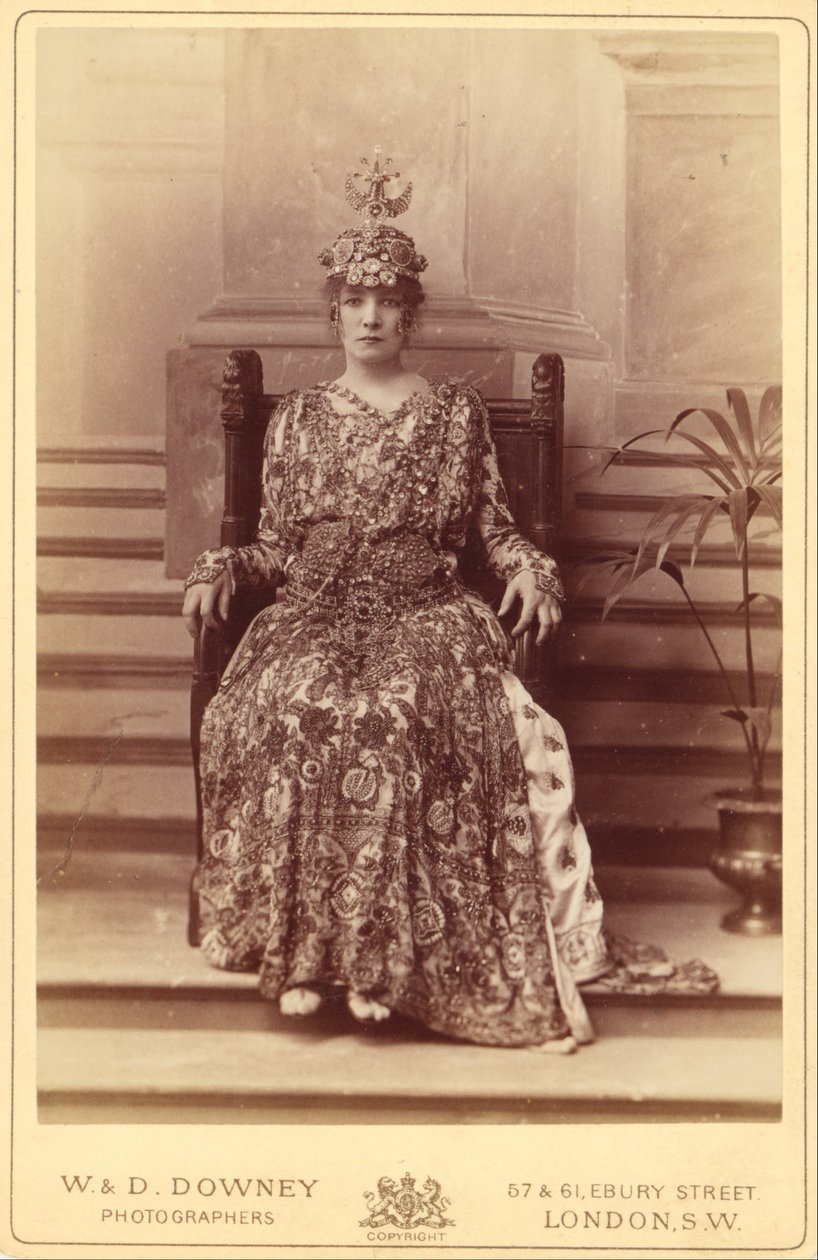 Sarah Bernhardt keisarinna Theodorana Sardous Theodorassa tekijältä William and Daniel Downey