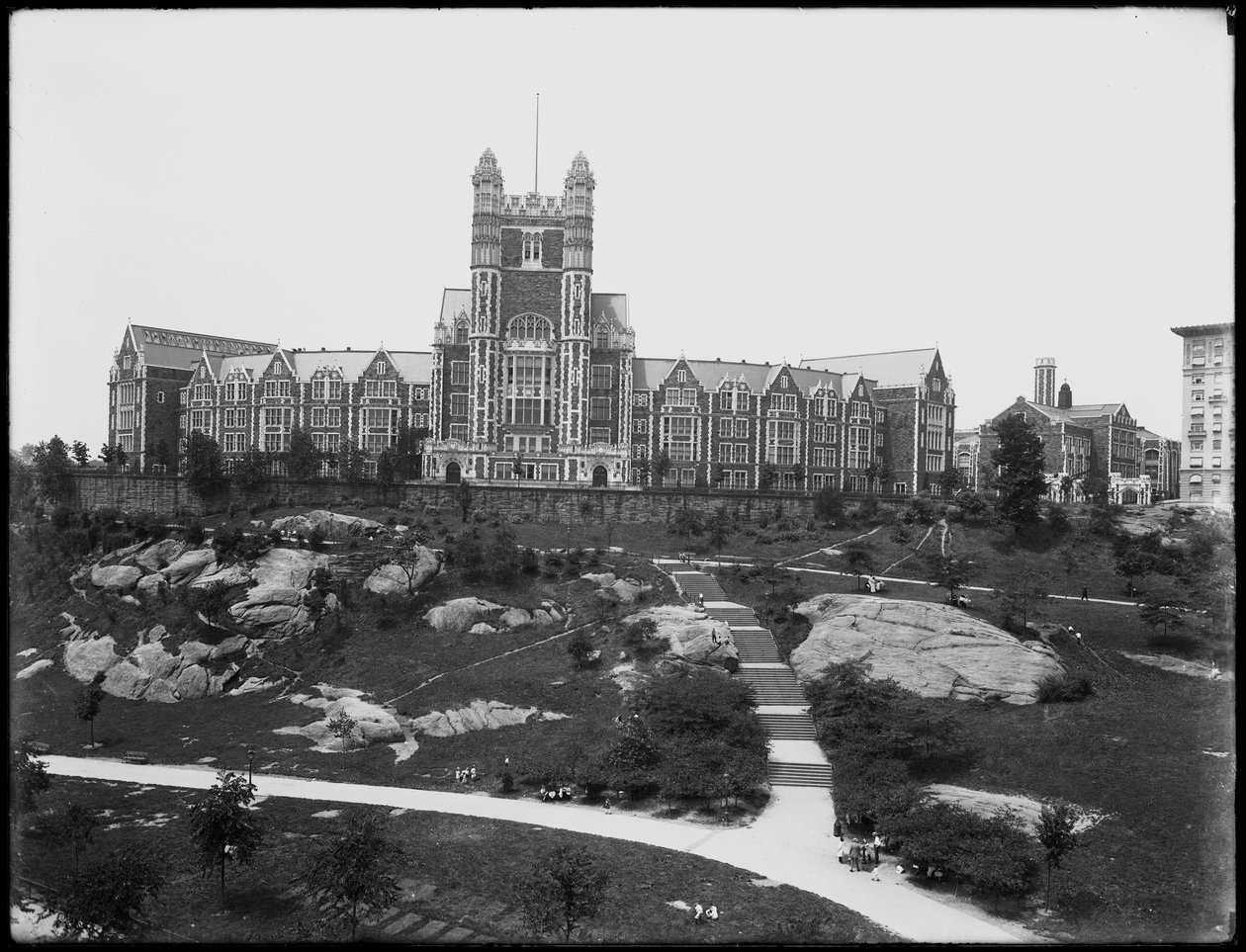 City College of New Yorkin kampus, katsottuna St. Nicholas Avenuelta, New York City, 13. heinäkuuta 1914 tekijältä William Davis Hassler