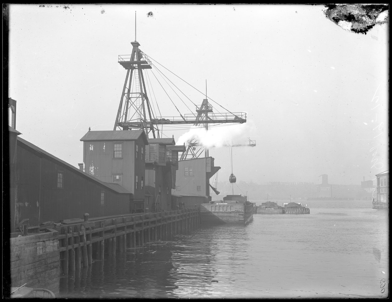 Suorakuormaiset hiilihissit, Interboro Rapid Transit Company, W. 58th Street, New York, n. 1911. tekijältä William Davis Hassler