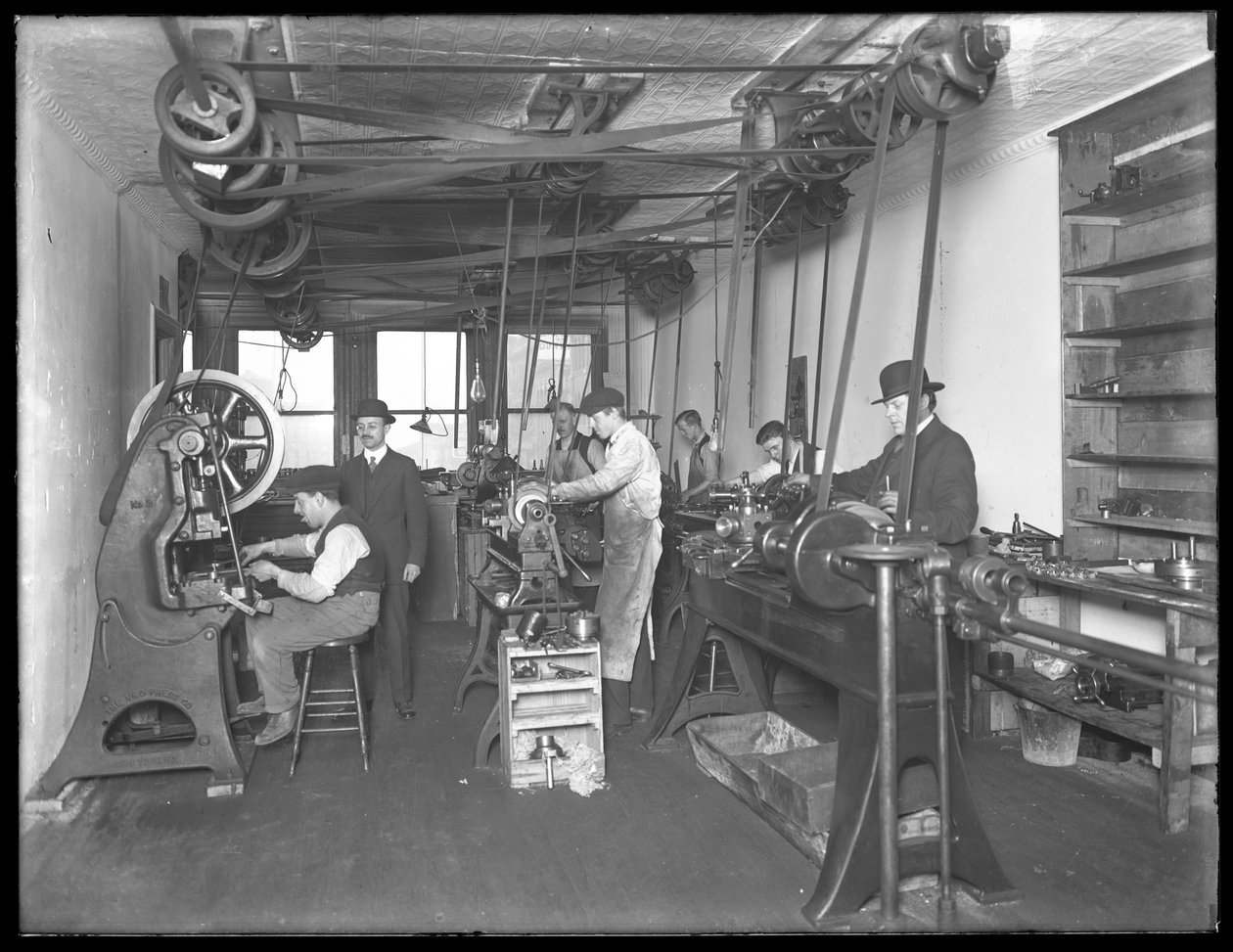 Viidennen kerroksen työpaja, Geyser Electric Water Heater Company, 42 Hudson Street, New York City, 31. joulukuuta 1914 tekijältä William Davis Hassler