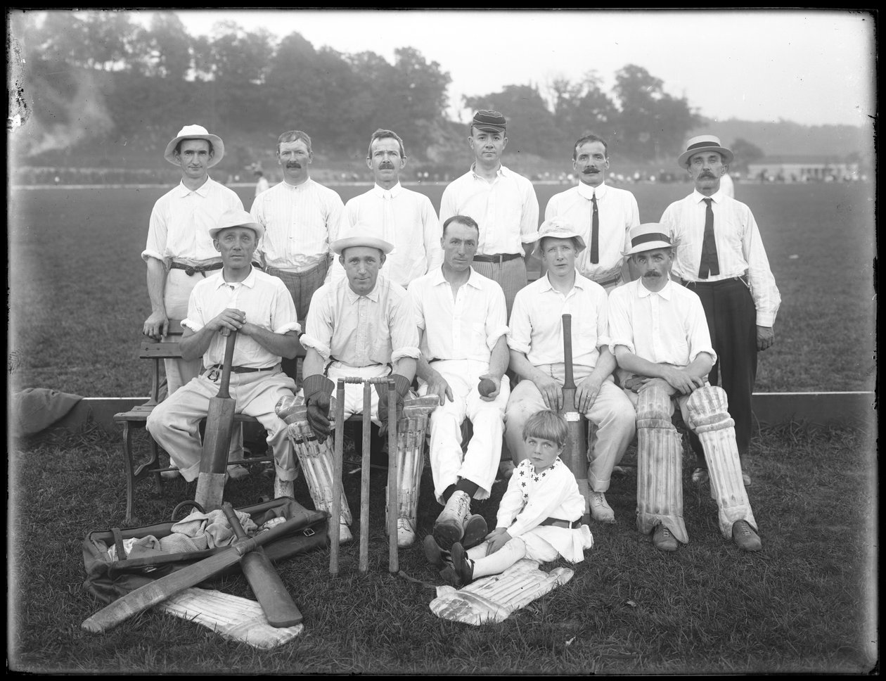 Holdsport Cricket Clubin ryhmäkuva, n. 1911-1912 tekijältä William Davis Hassler