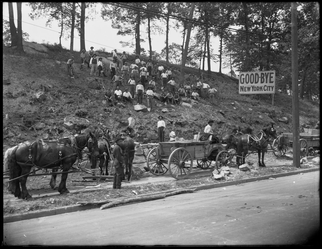 New Yorkin pohjoisraja Broadwaylla osoitteessa 263rd Street, Bronx, pohjoiseen katsoen, 8. kesäkuuta 1914 tekijältä William Davis Hassler