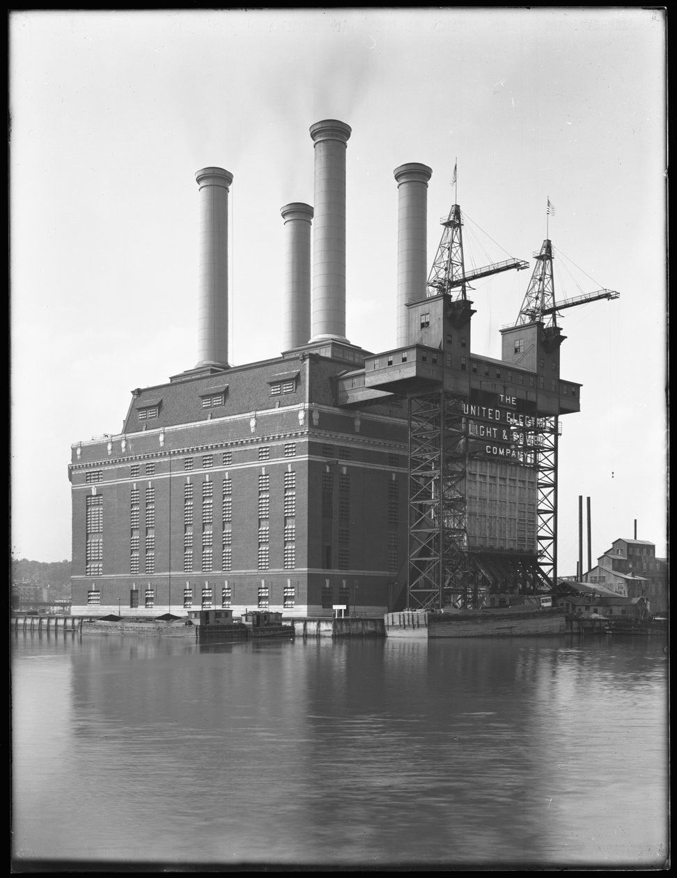 Sherman Creekin voimalaitos, W. 201st Street, Inwood, New York City, kesäkuu 1916 tekijältä William Davis Hassler