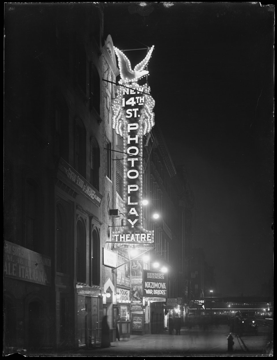 The New 14th Street Photoplay Theatre, New York City, 6. tammikuuta 1917 tekijältä William Davis Hassler