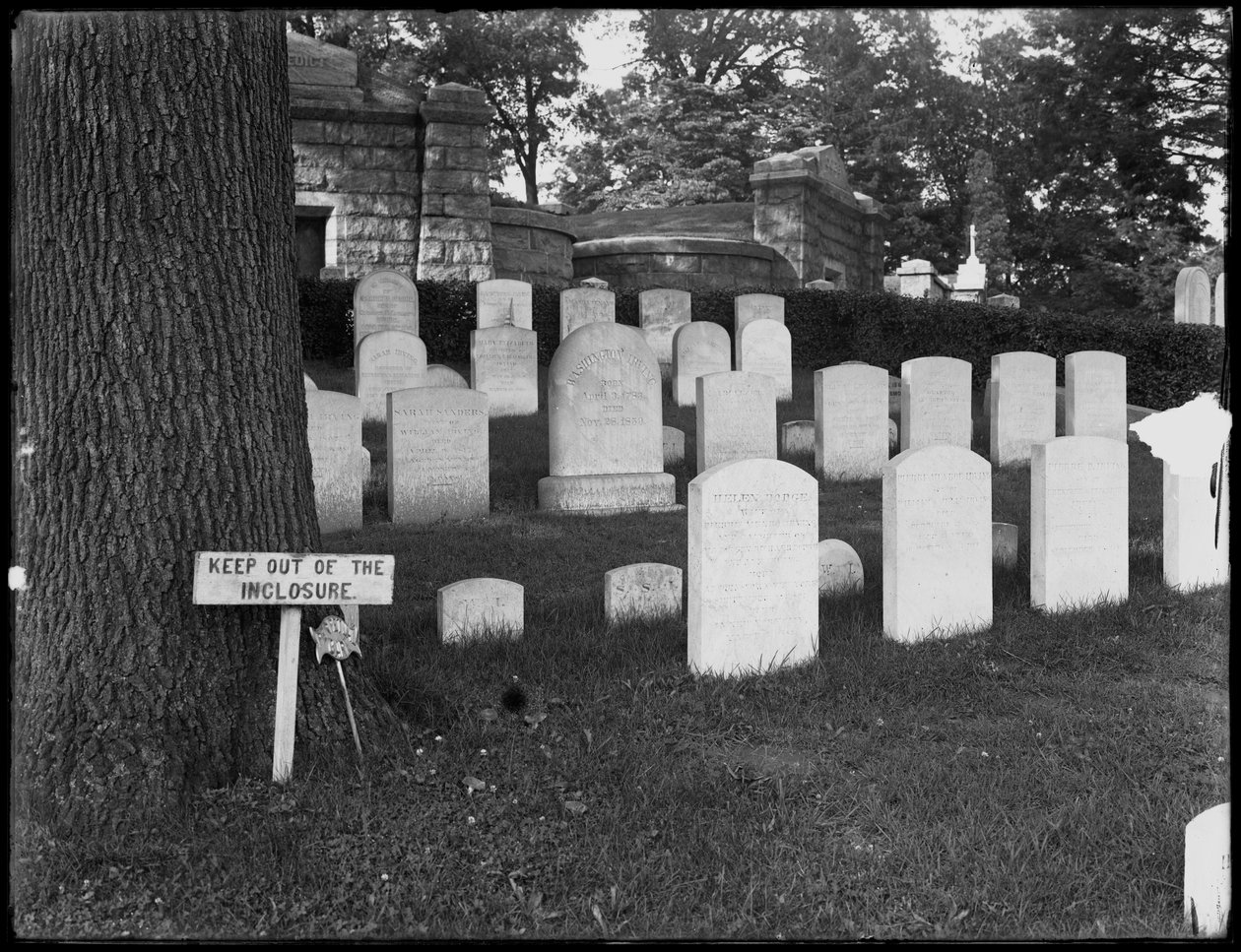 Washington Irvingin hauta, Sleepy Hollow Cemetery, Tarrytown, N.Y., 8. heinäkuuta 1914. tekijältä William Davis Hassler