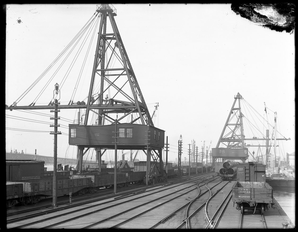 Liikkuvat nosturit, Pennsylvania Rail Road, Greenville, N. Y., n. 1912 tekijältä William Davis Hassler