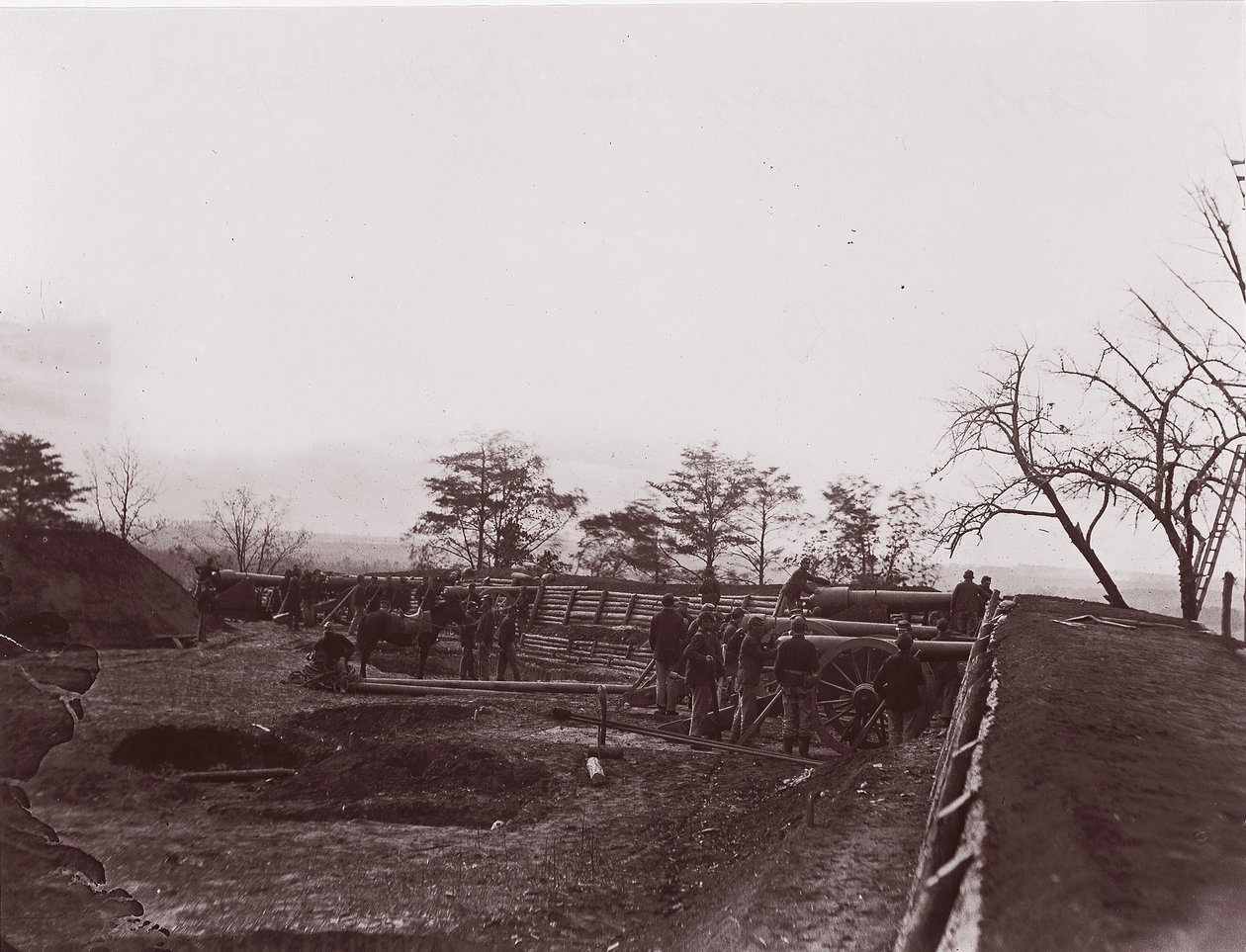 Lähellä Dutch Gapia, Virginia. Fort Brady, n. 1865. tekijältä William Frank Browne