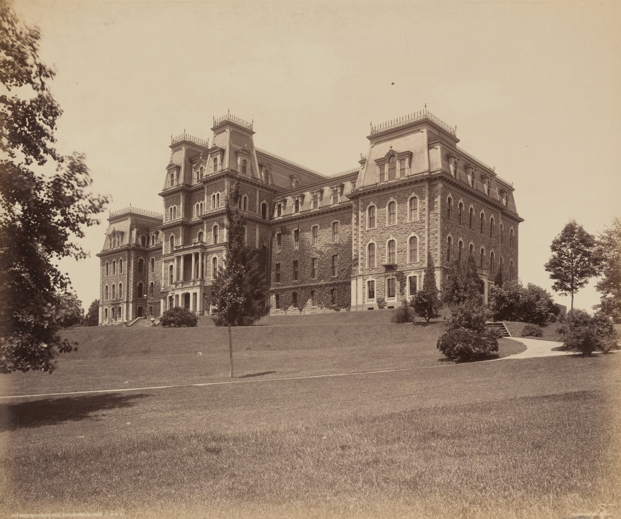 Easton, Pardee Hall, Lafayette College tekijältä William H. Rau