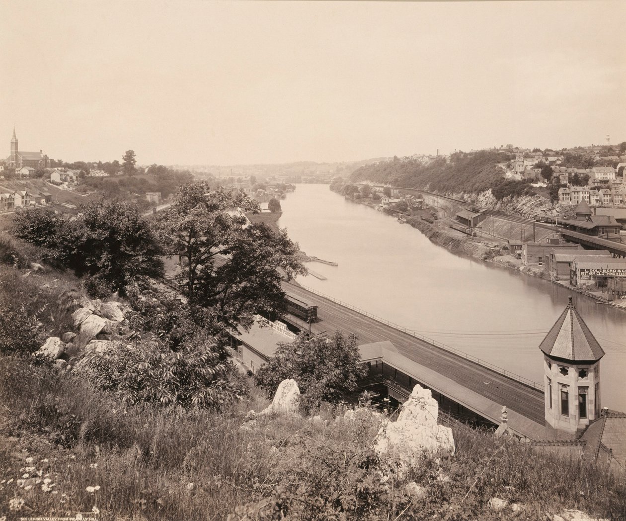 Lehigh Valley Piccadilly Hilliltä, Lehigh Valley Railroadin puolesta. tekijältä William H. Rau