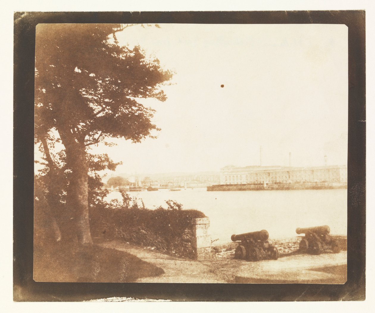 Royal William Victualling Yard, Plymouth, Mount Edgecumbe -vuorelta katsottuna tekijältä William Henry Fox Talbot