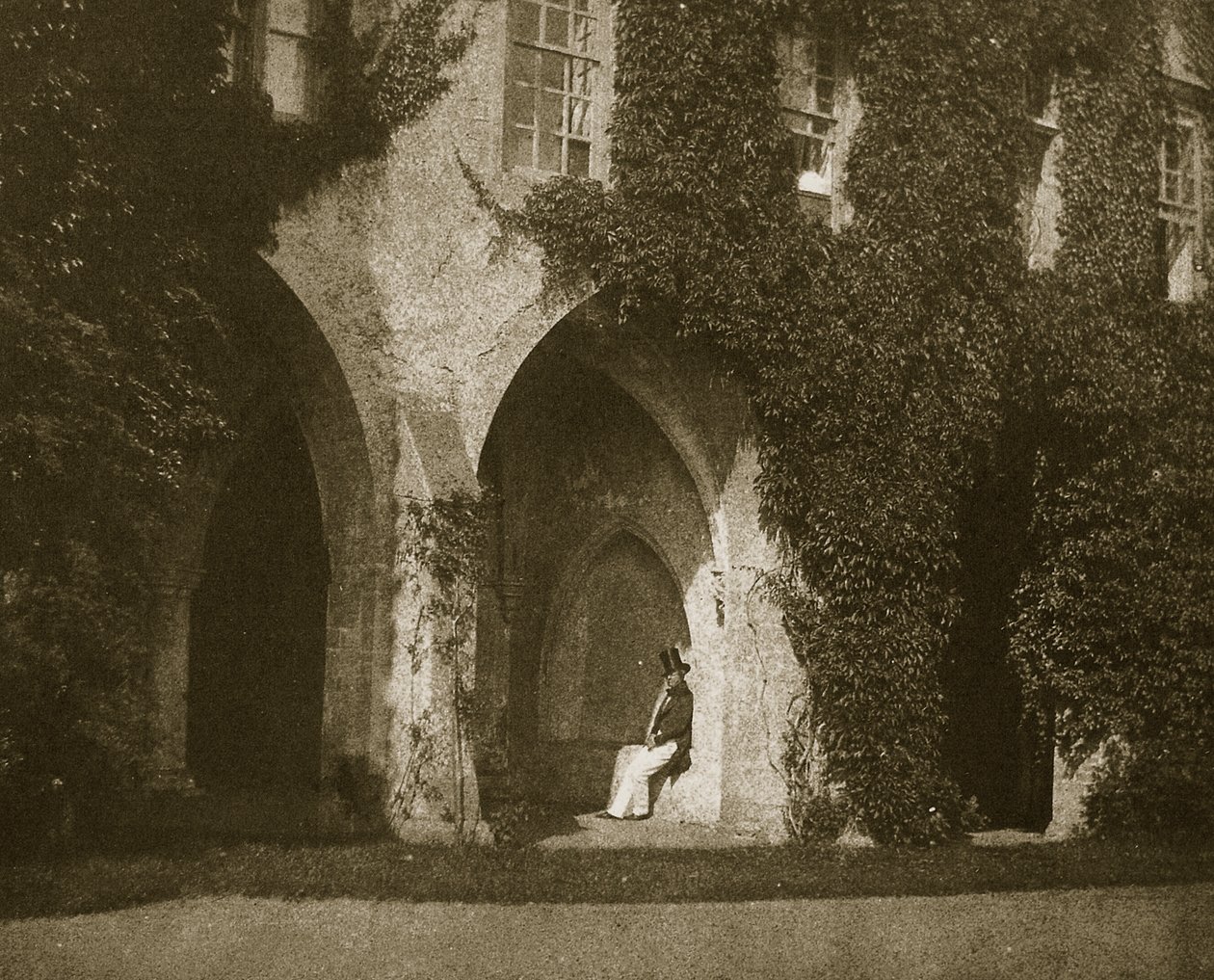 The Ancient Vestry, syyskuu 1845 (suolapaperiprintti kalotyyppinegatiivista) tekijältä William Henry Fox Talbot