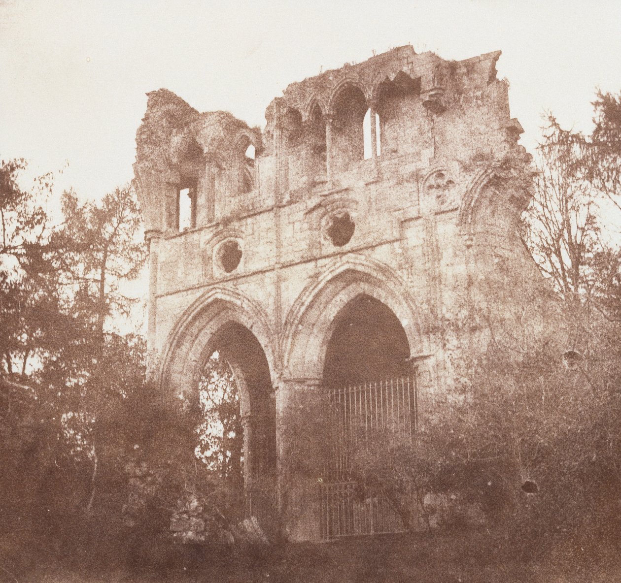 Sir Walter Scottin hauta, n. 1844 (suolapaperiprintti) tekijältä William Henry Fox Talbot