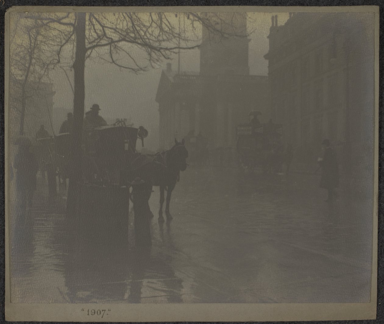 Trafalgar Square tekijältä William Henry Fox Talbot