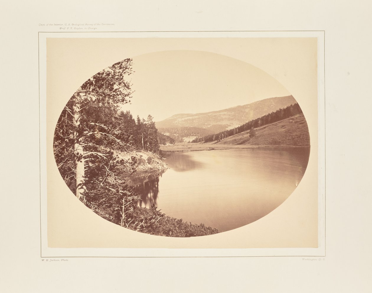 Mystic Lake, East Gallatinin lähde tekijältä William Henry Jackson