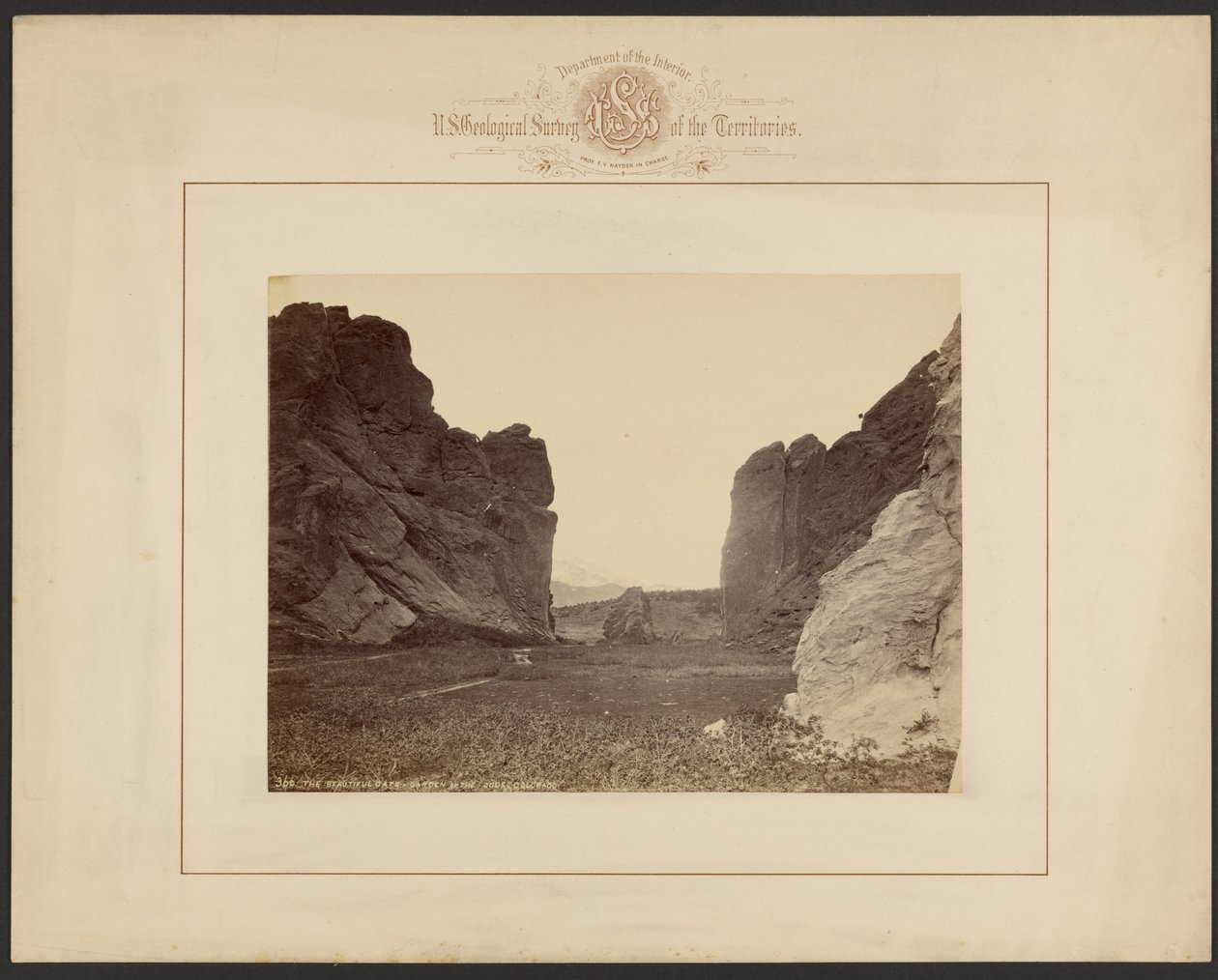 Kaunis portti -- Garden of the Gods, Colorado tekijältä William Henry Jackson